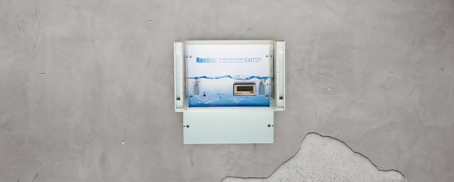 Das kompakte Heguseba EMT System zur Trocknung von feuchten Mauern.